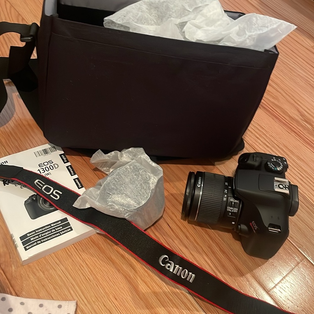 Canon EOS Rebel T100 Black Camera Kit w extra accessories